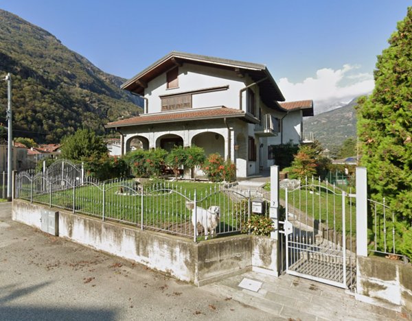 casa indipendente in vendita a Quincinetto