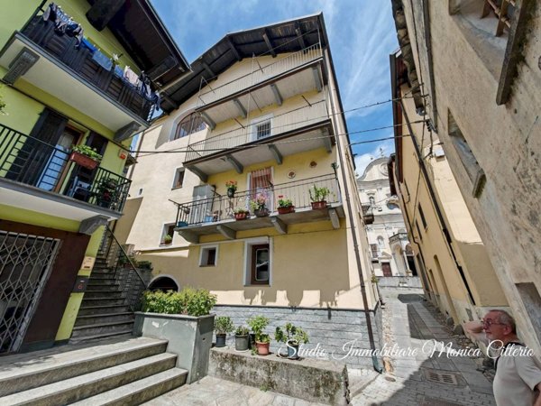 casa semindipendente in vendita a Quincinetto