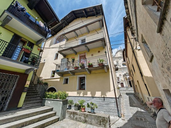 casa semindipendente in vendita a Quincinetto