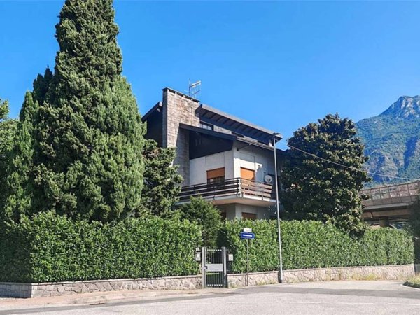 casa indipendente in vendita a Quincinetto