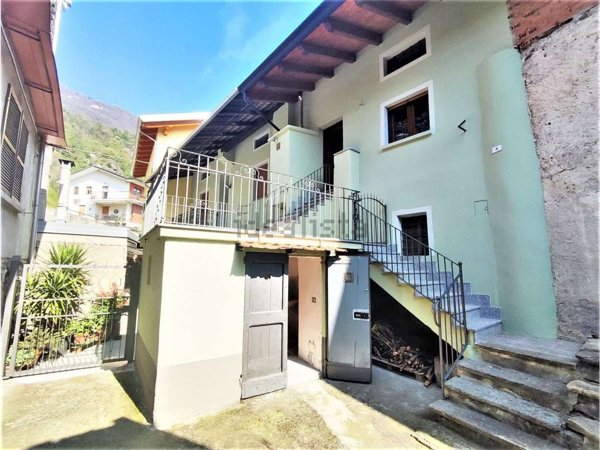 appartamento in vendita a Quincinetto