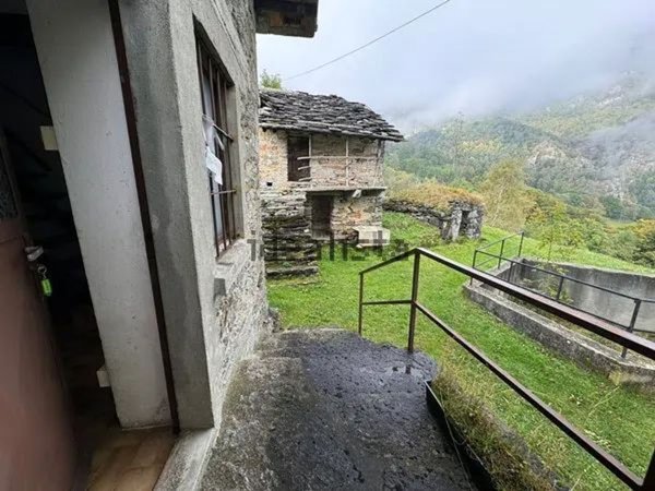 appartamento in vendita a Quincinetto