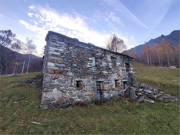 pentavano in vendita a Quincinetto