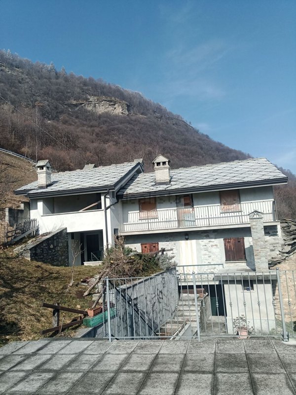 appartamento in vendita a Quincinetto