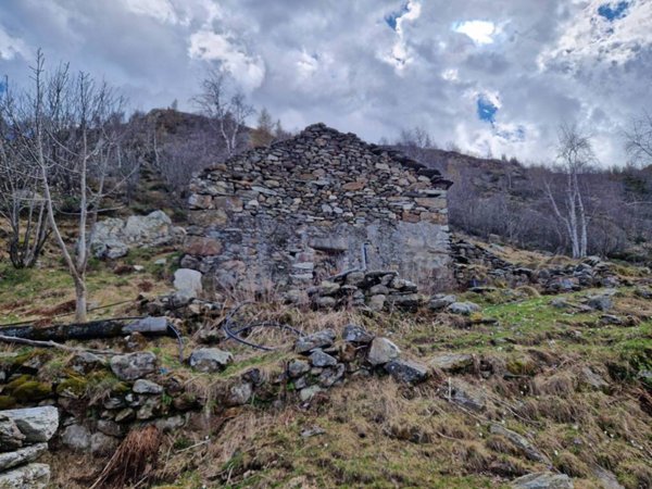casa indipendente in vendita a Quincinetto