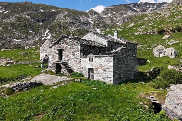 casale in vendita a Quincinetto