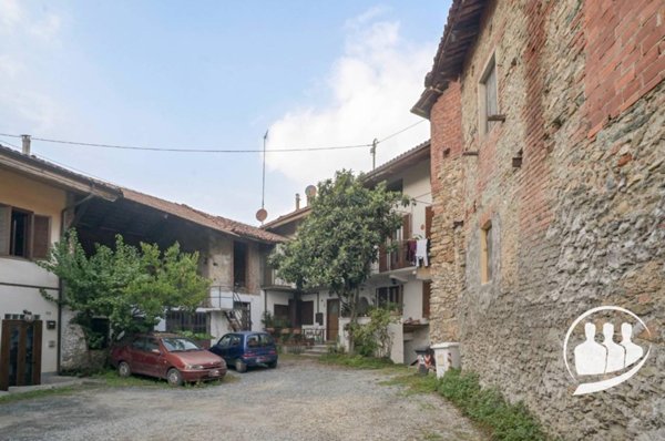 casa indipendente in vendita a Reano