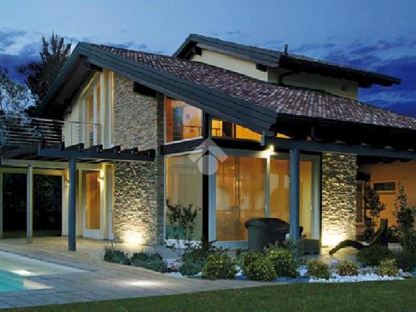 casa indipendente in vendita a Reano