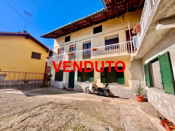 casa indipendente in vendita a Reano
