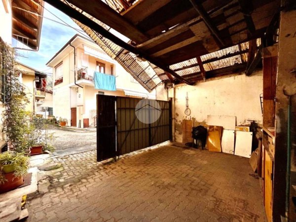 casa indipendente in vendita a Reano