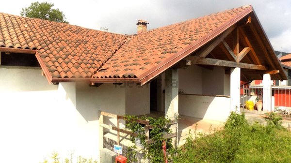 casa indipendente in vendita a Reano