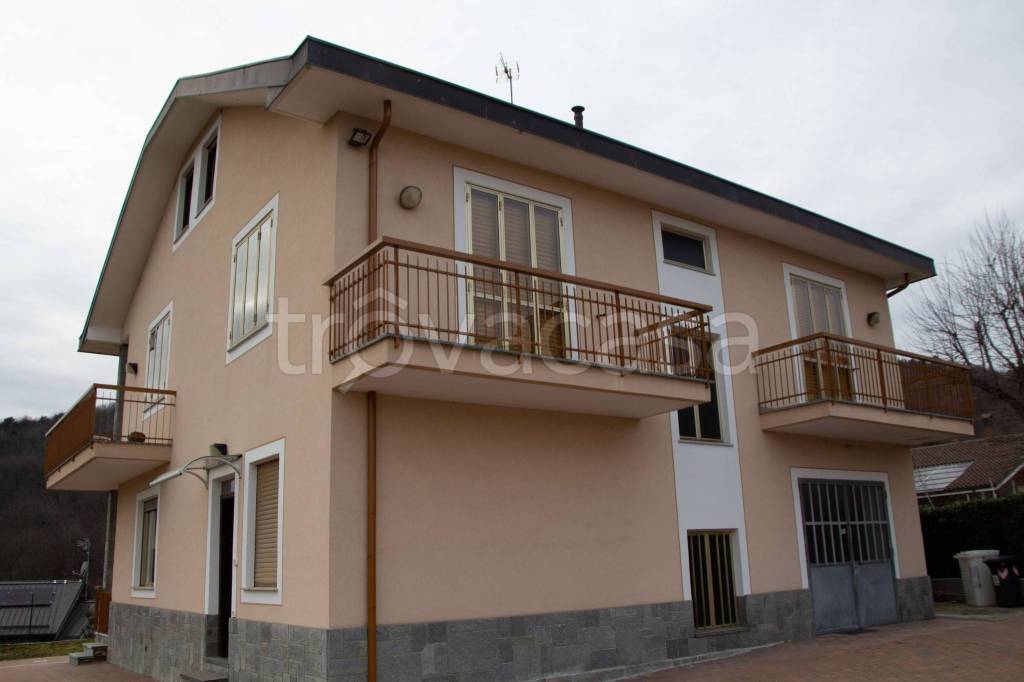 casa indipendente in vendita a Reano