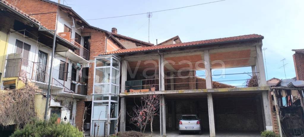 casa indipendente in vendita a Reano