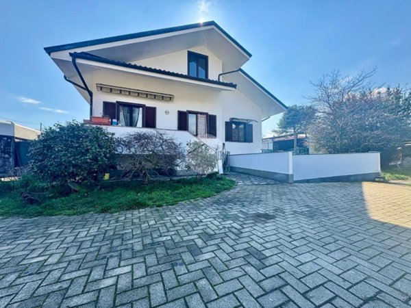 casa indipendente in vendita a Reano