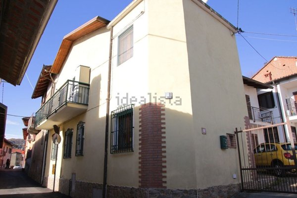 casa semindipendente in vendita a Reano