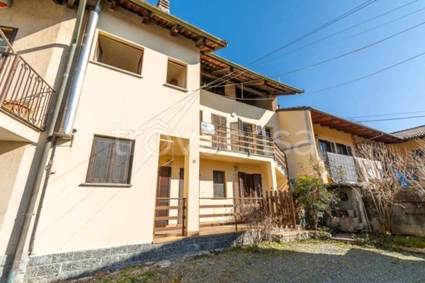 casa indipendente in vendita a Reano