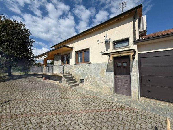 casa indipendente in vendita a Reano