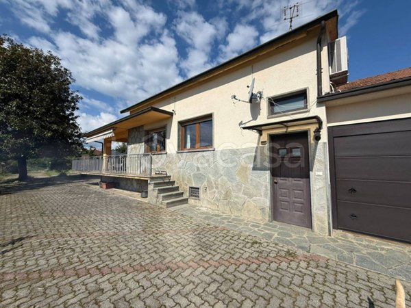 casa indipendente in vendita a Reano