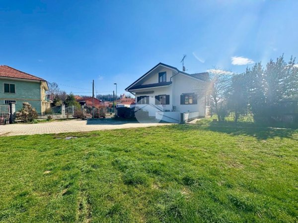 casa indipendente in vendita a Reano