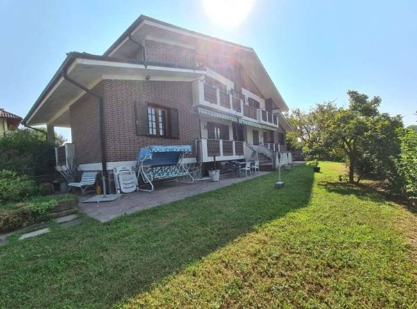 casa indipendente in vendita a Reano