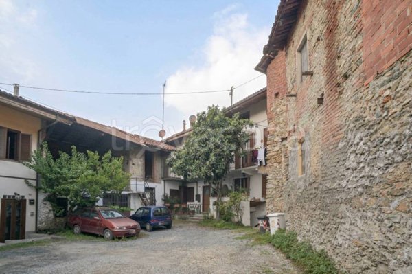 casa indipendente in vendita a Reano