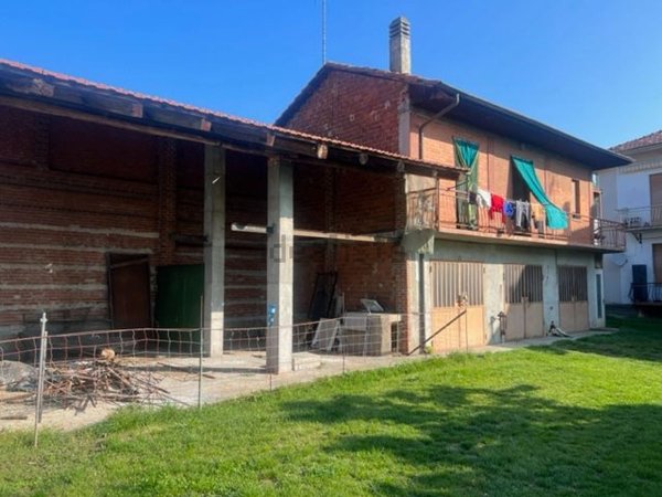 casa indipendente in vendita a Reano