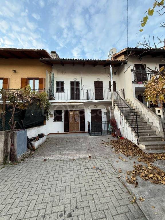 casa indipendente in vendita a Reano