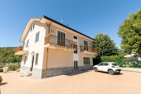 casa indipendente in vendita a Reano