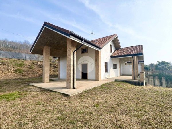 casa indipendente in vendita a Reano