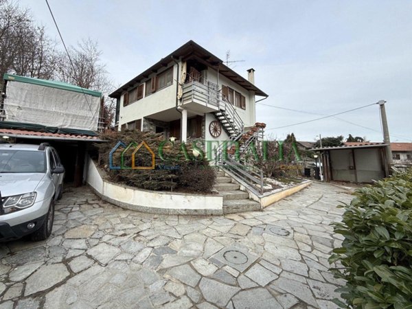 casa indipendente in vendita a Reano