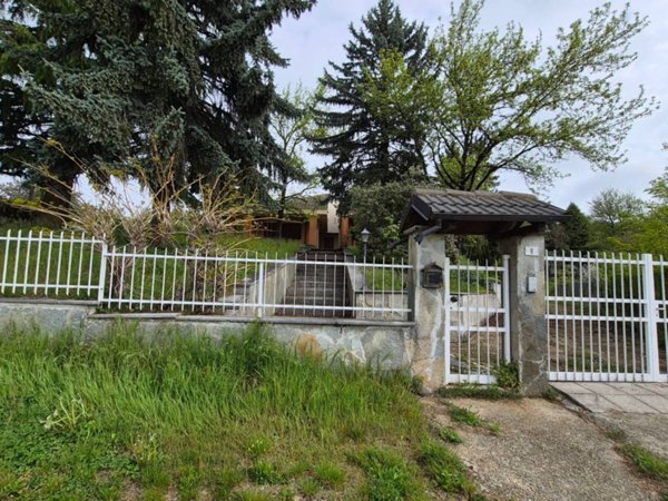 casa indipendente in vendita a Reano