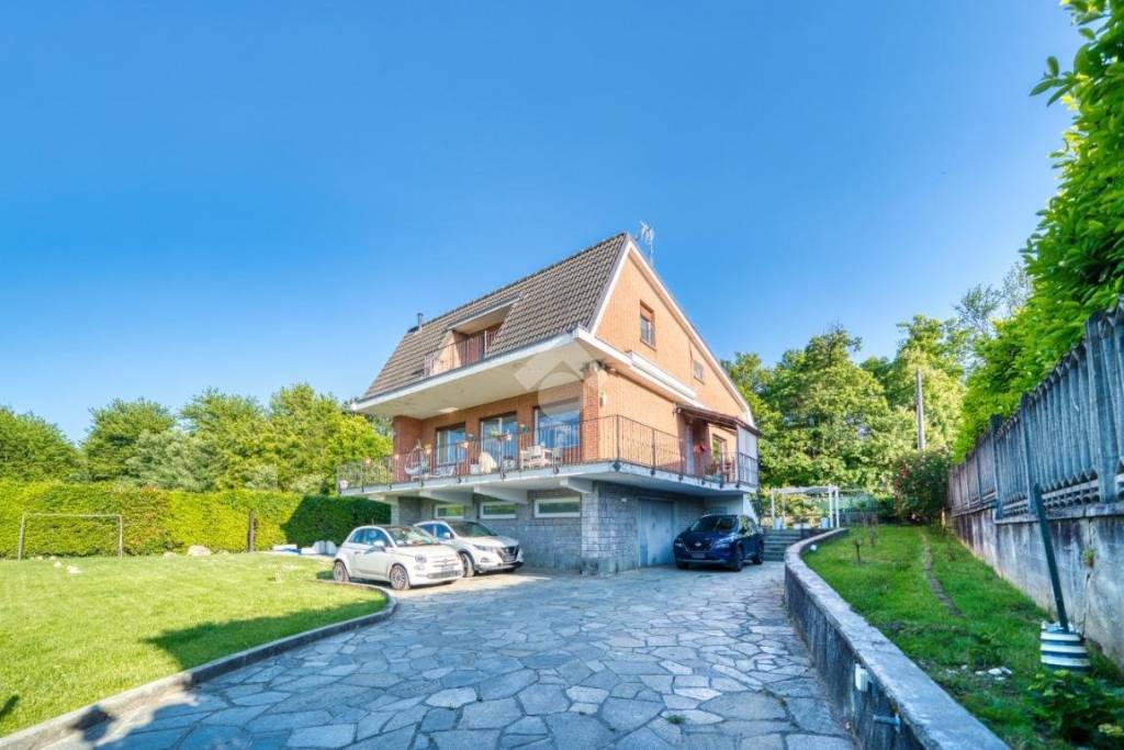 casa indipendente in vendita a Reano