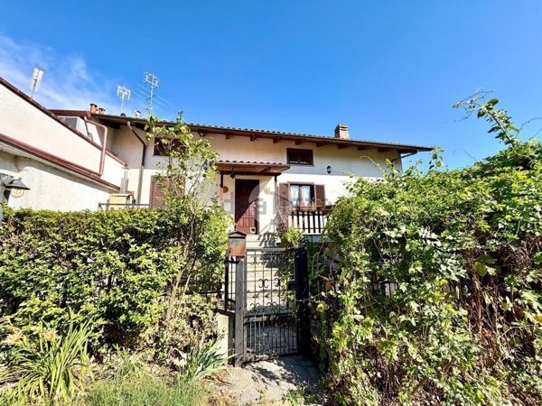 casa semindipendente in vendita a Reano