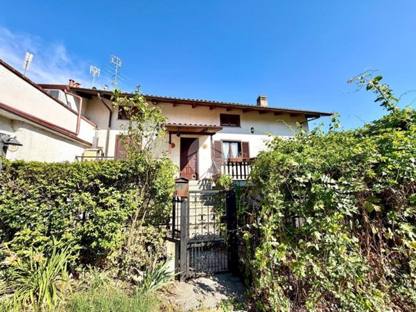 casa semindipendente in vendita a Reano