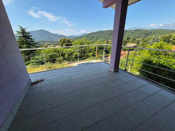 casa indipendente in vendita a Reano