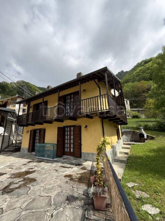 casa indipendente in vendita a Ribordone