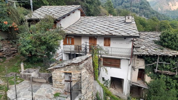 casa indipendente in vendita a Ribordone