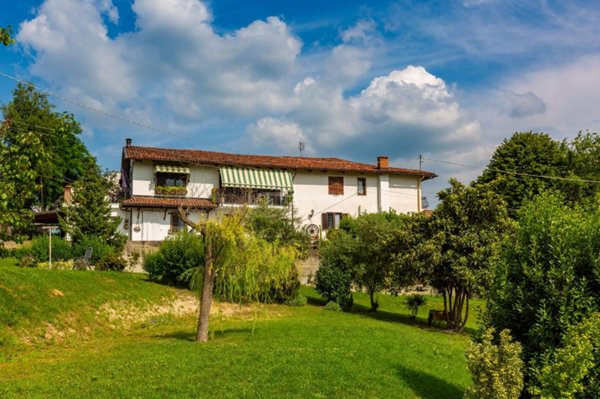 casa indipendente in vendita a Rivalba