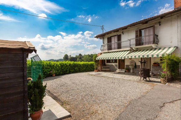 casa indipendente in vendita a Rivalba