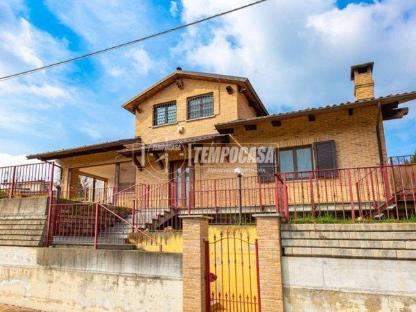 casa indipendente in vendita a Rivalba