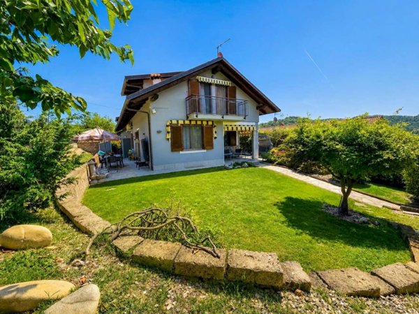casa indipendente in vendita a Rivalba