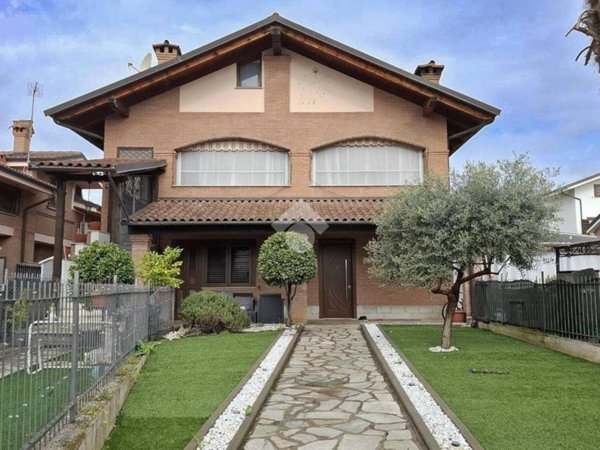 casa indipendente in vendita a Rivalta di Torino