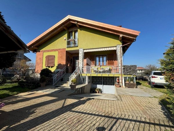 casa indipendente in vendita a Rivalta di Torino in zona Hella