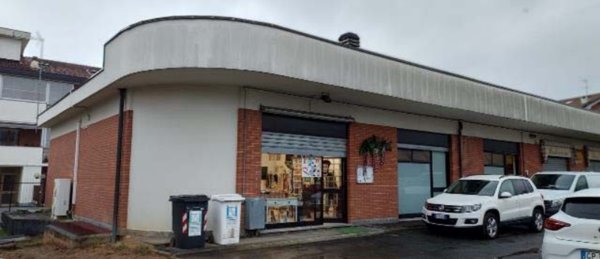 negozio in vendita a Rivalta di Torino