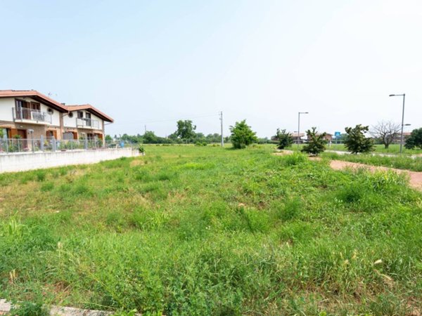 terreno edificabile in vendita a Rivalta di Torino in zona Gerbole