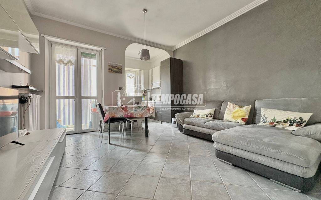 appartamento in vendita a Rivalta di Torino in zona Hella