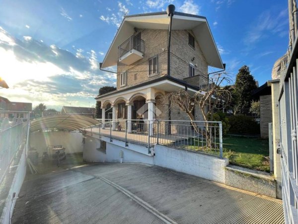 casa indipendente in vendita a Rivalta di Torino