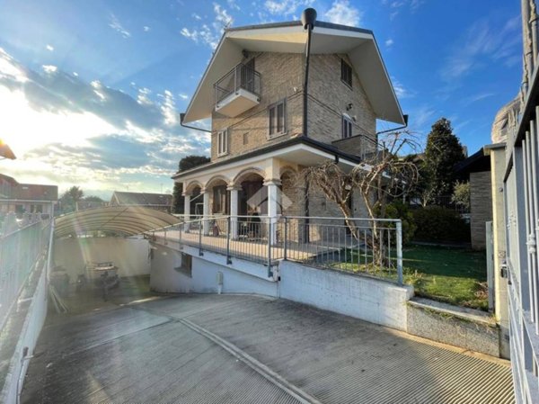 casa indipendente in vendita a Rivalta di Torino