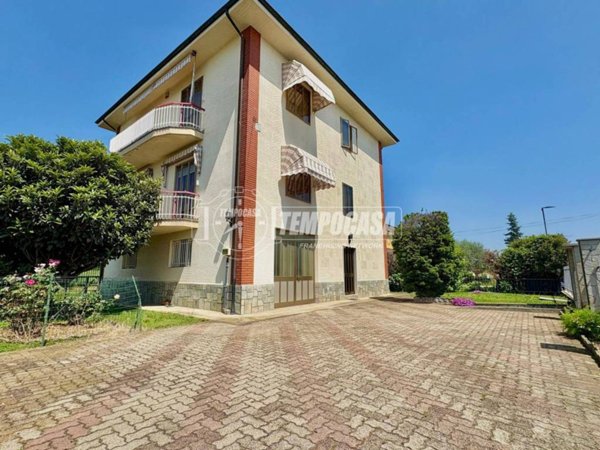 casa indipendente in vendita a Rivalta di Torino in zona Hella
