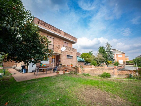 appartamento in vendita a Rivalta di Torino in zona Hella